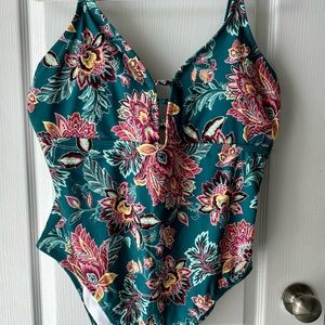 Wonderly one piece swimsuit